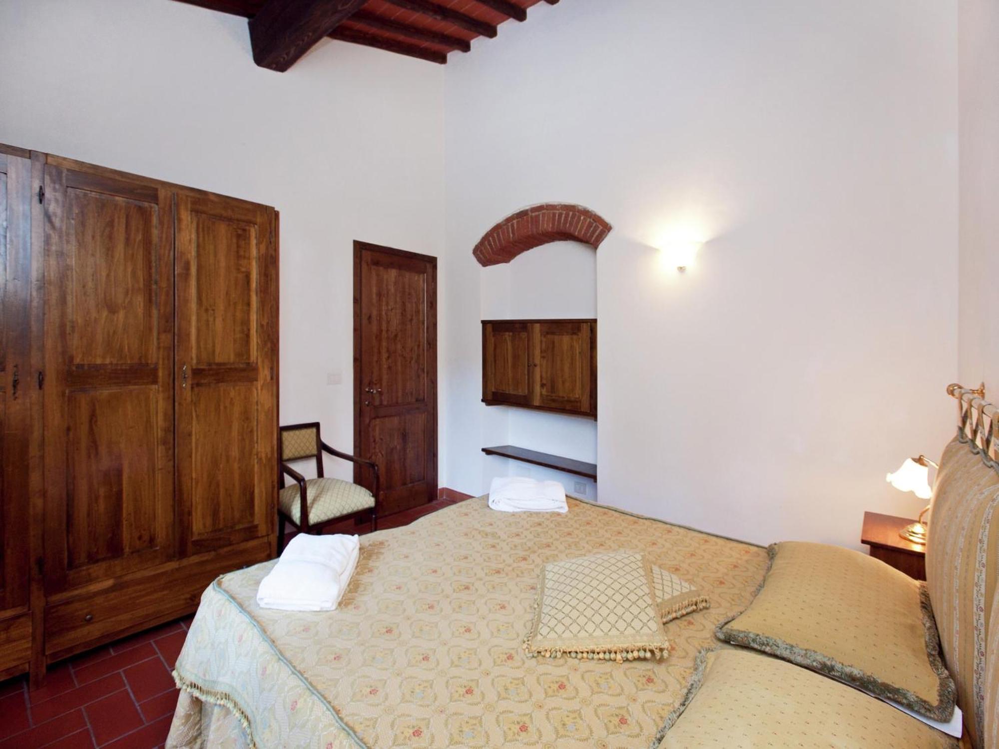 Pleasant Apartment With Swimming Pool Garden Bbq Parking Lucolena in Chianti Екстериор снимка