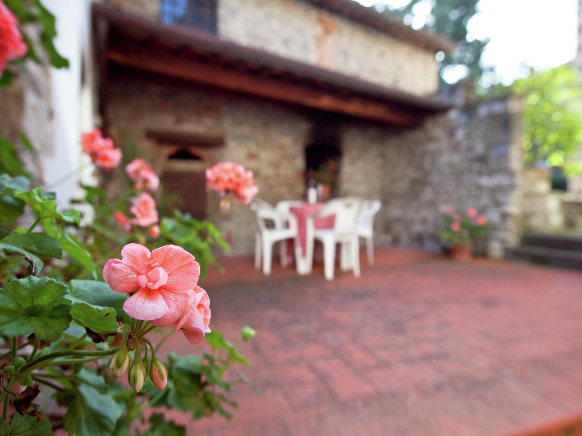 Pleasant Apartment With Swimming Pool Garden Bbq Parking Lucolena in Chianti Екстериор снимка