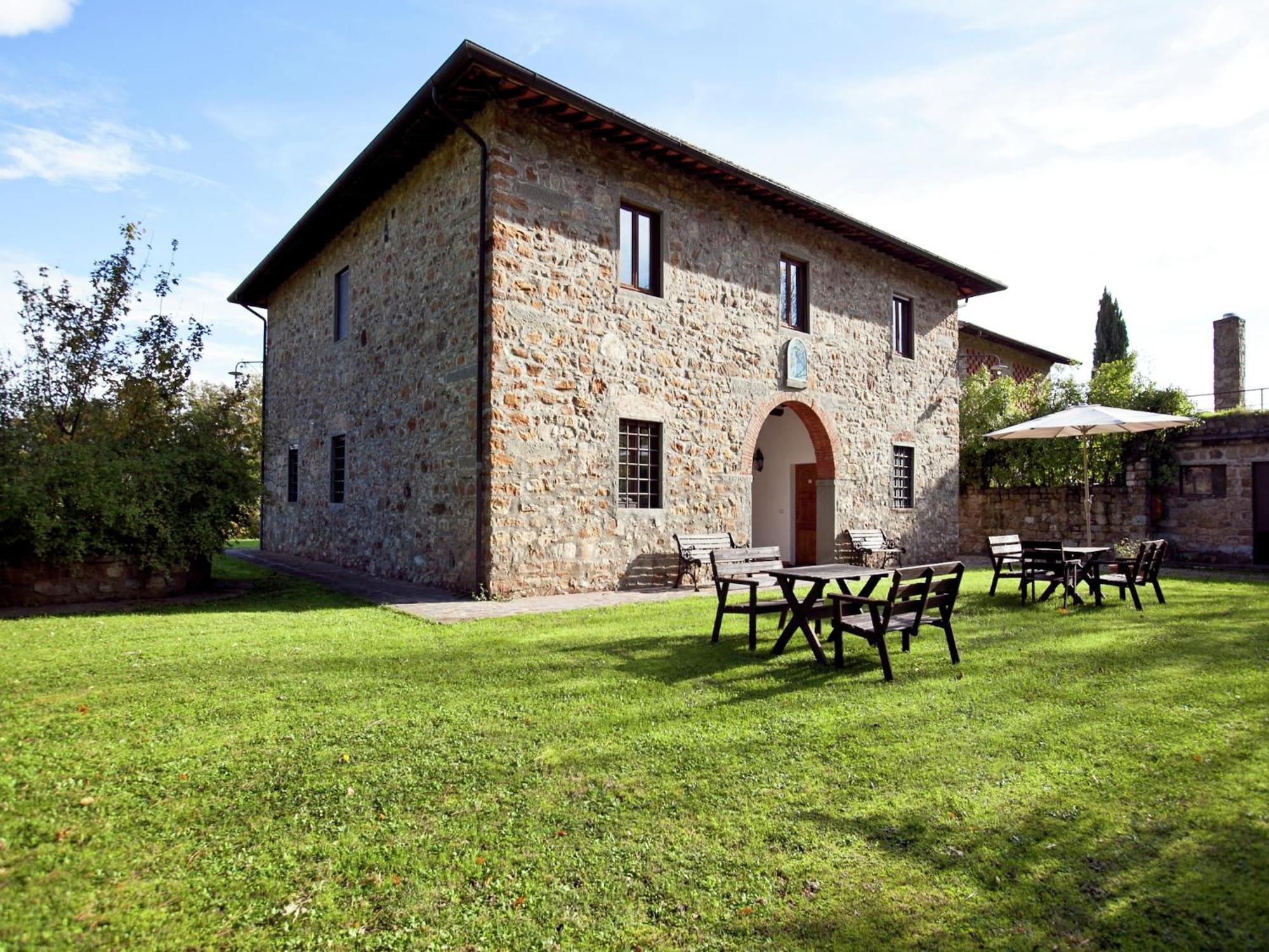 Pleasant Apartment With Swimming Pool Garden Bbq Parking Lucolena in Chianti Екстериор снимка